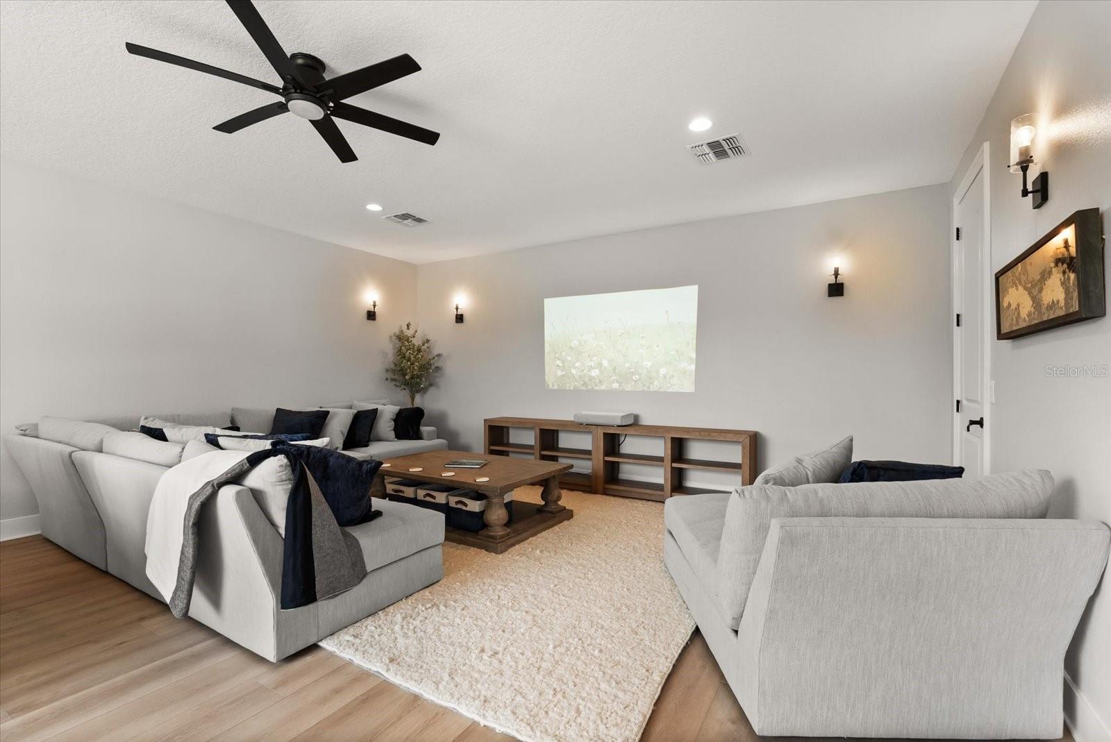 Image 31 of 48 For 527 Blue Water Edge Drive