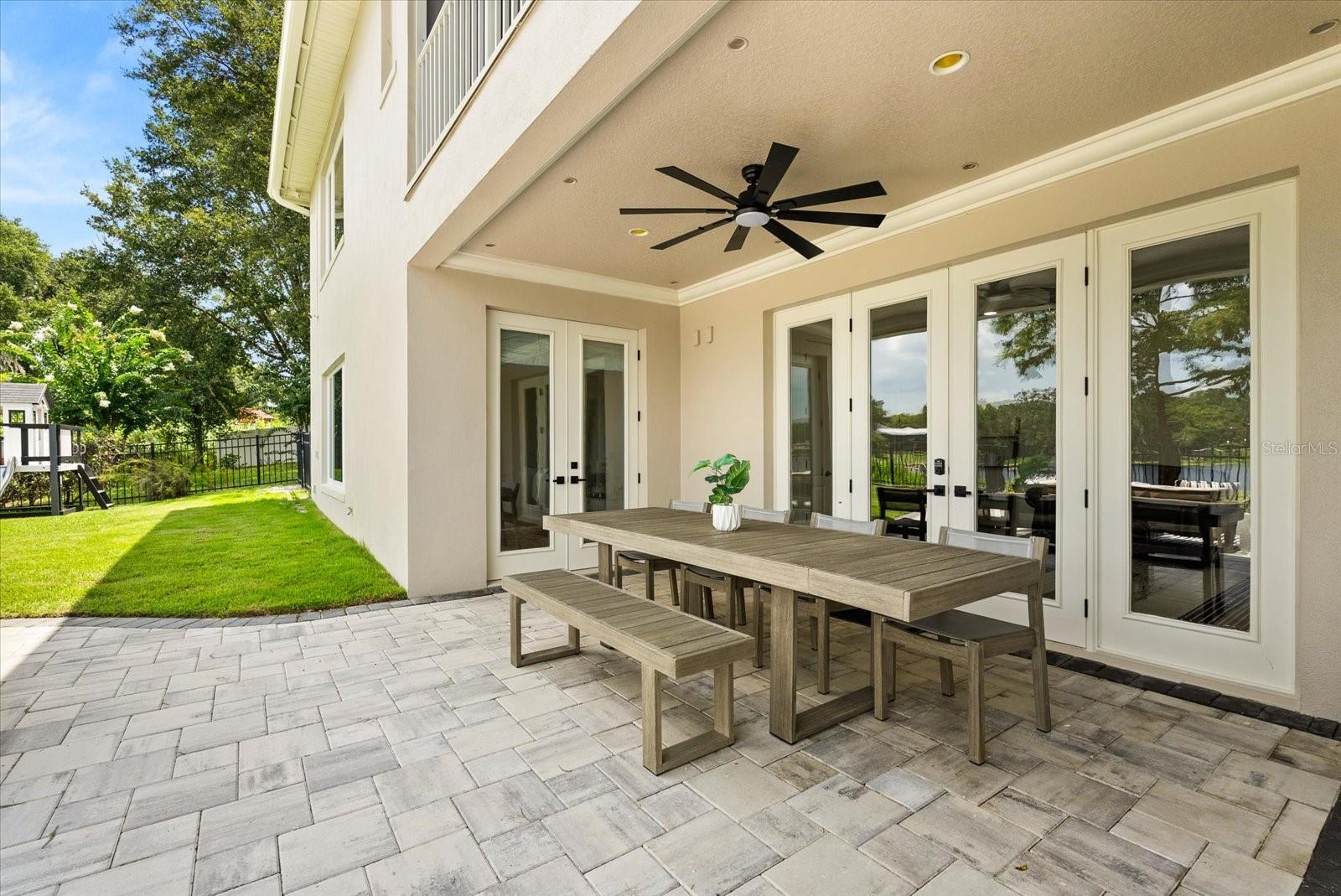 Image 40 of 48 For 527 Blue Water Edge Drive