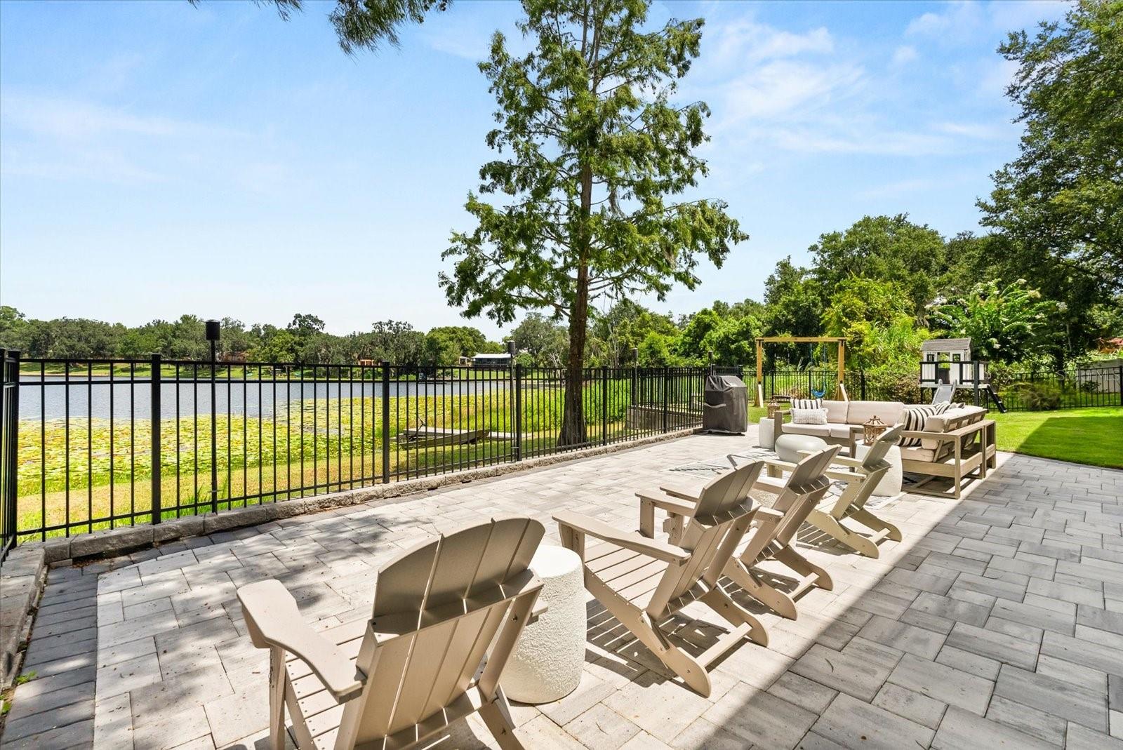 Image 41 of 48 For 527 Blue Water Edge Drive