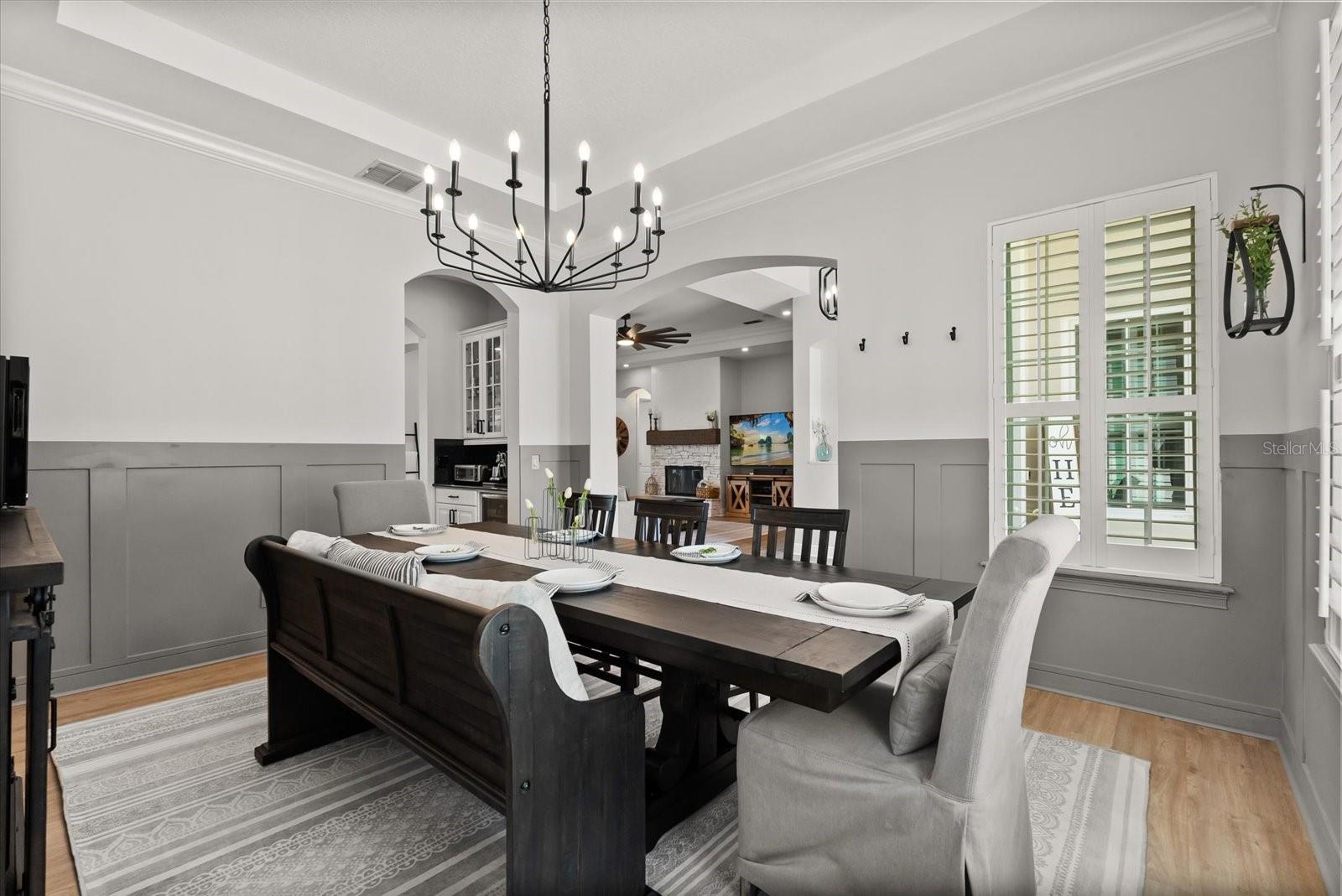 Image 7 of 48 For 527 Blue Water Edge Drive
