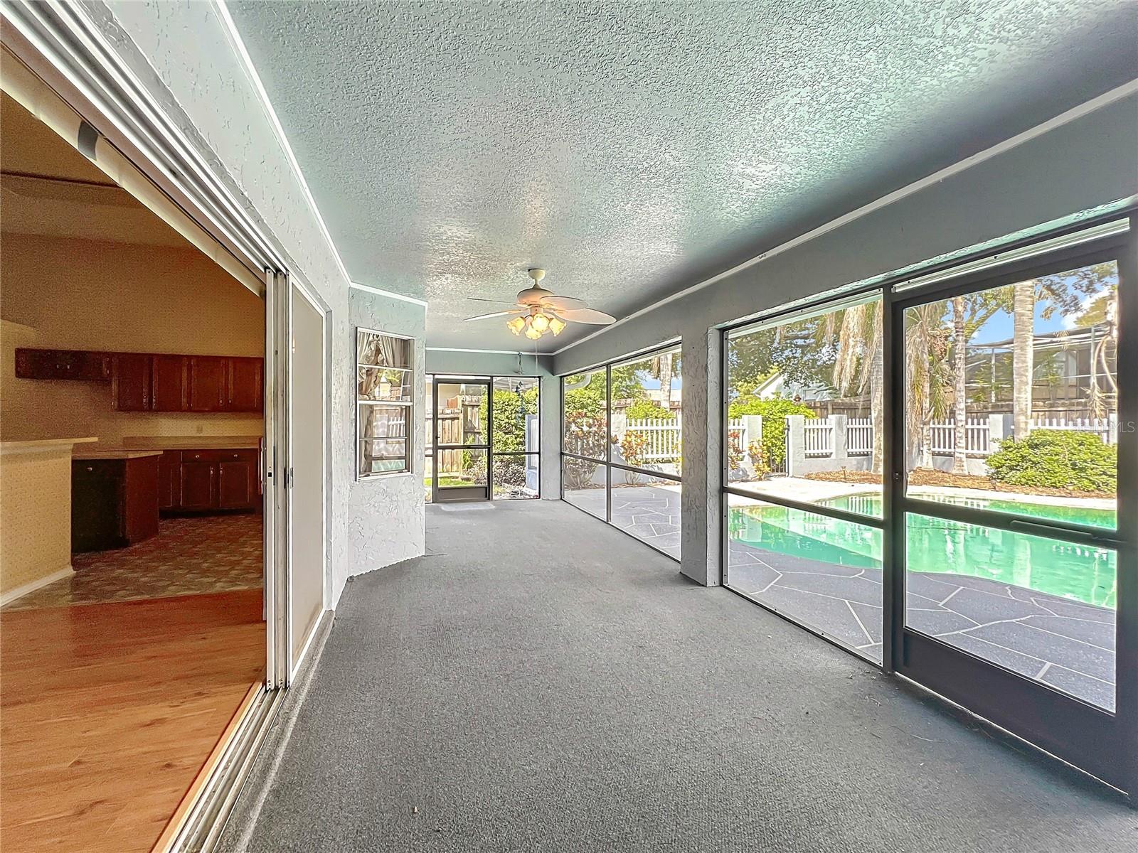 Image 33 of 41 For 306 Country View Court