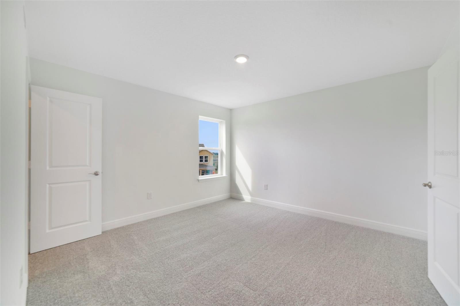 Image 17 of 27 For 447 Veneto Circle