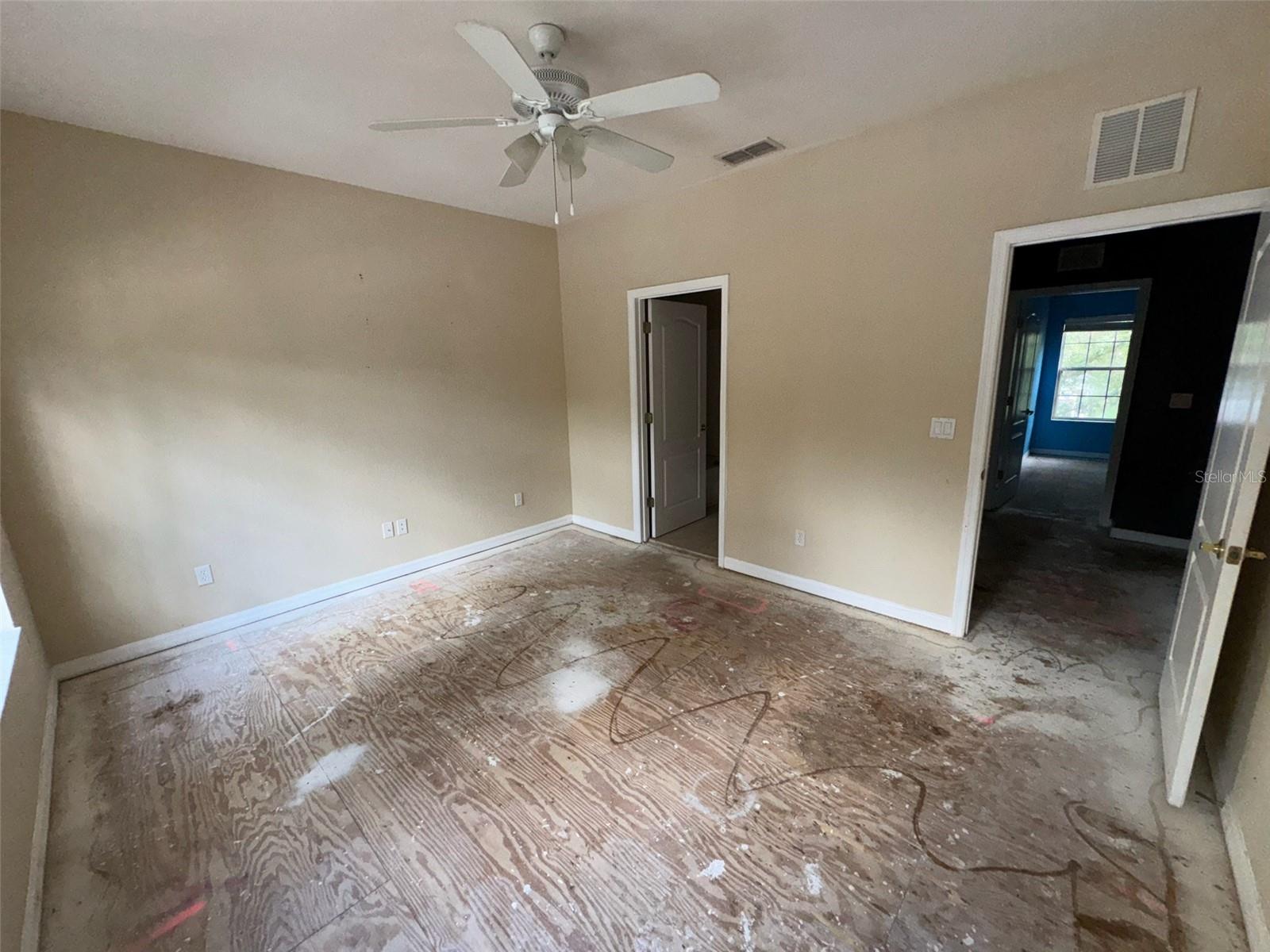 Image 11 of 19 For 2476 Caravelle Circle