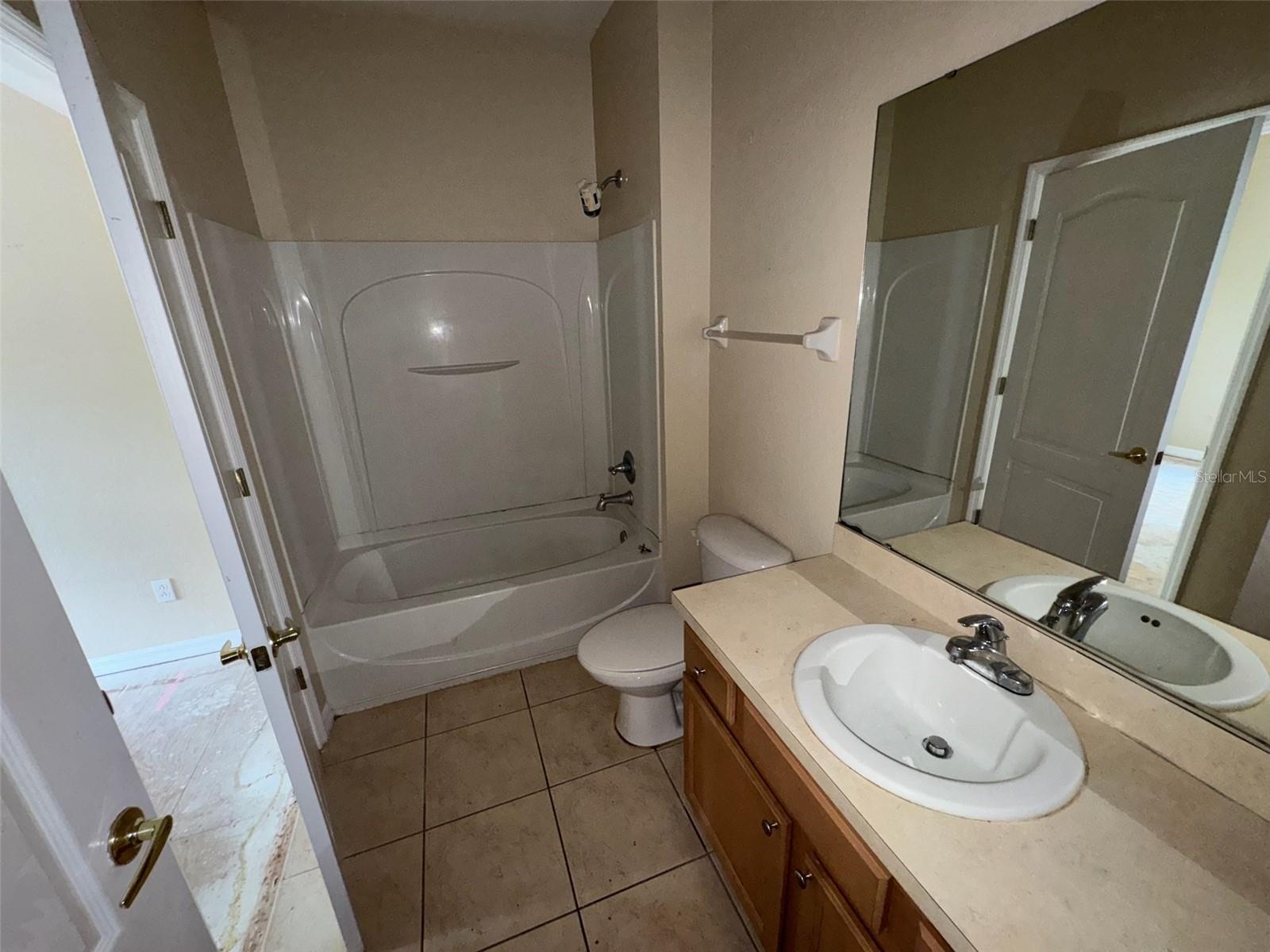 Image 13 of 19 For 2476 Caravelle Circle
