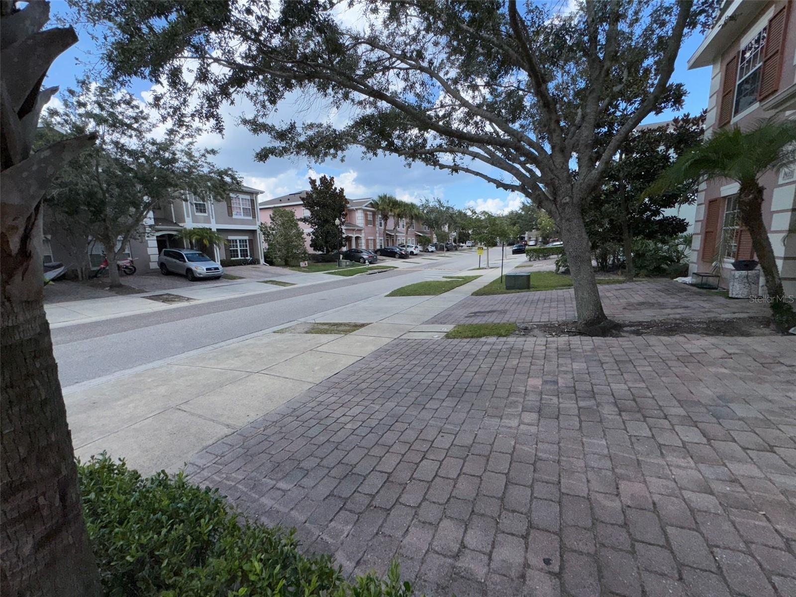 Image 16 of 19 For 2476 Caravelle Circle