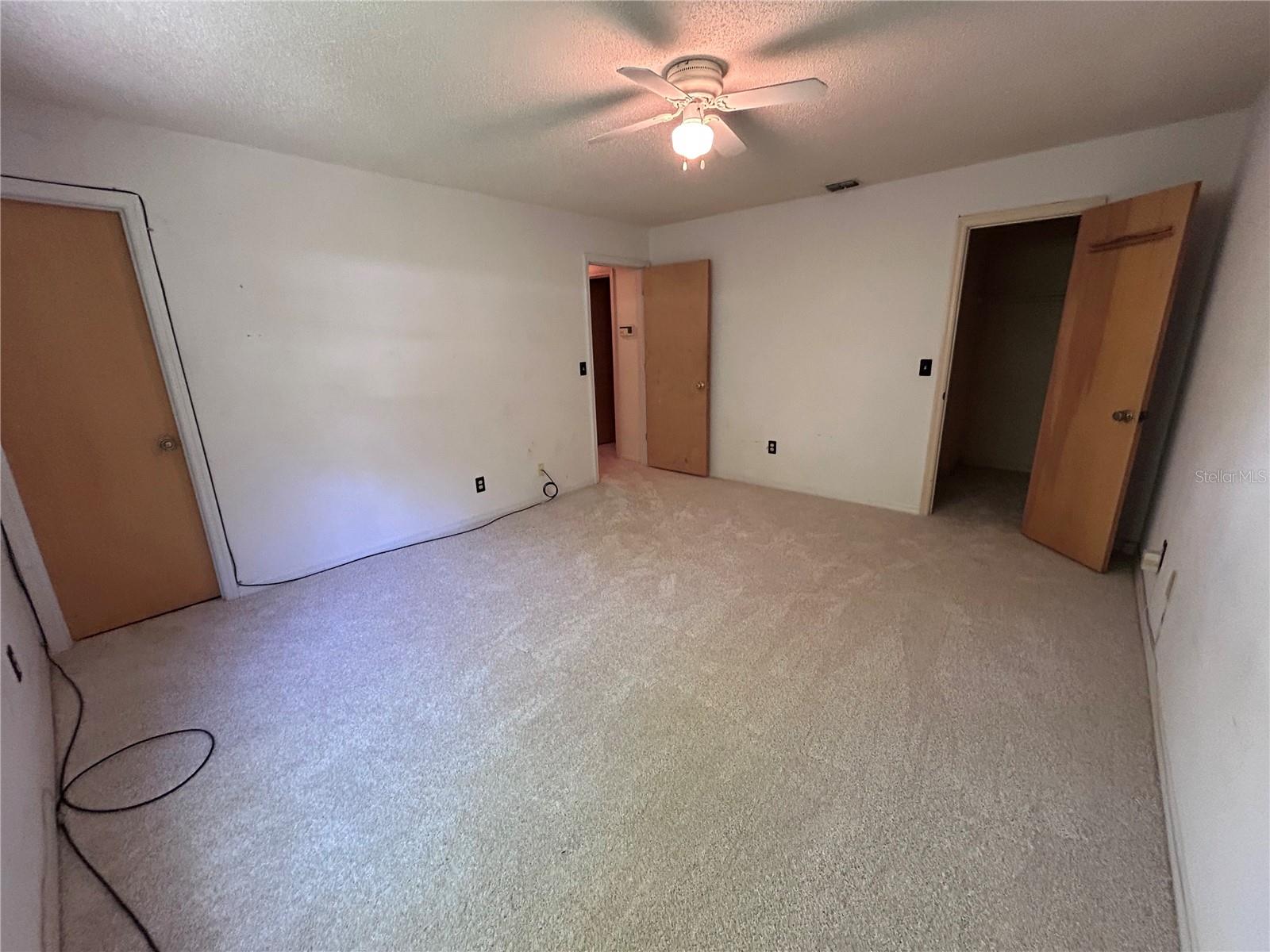 Image 17 of 29 For 714 Edgewater Drive 1a