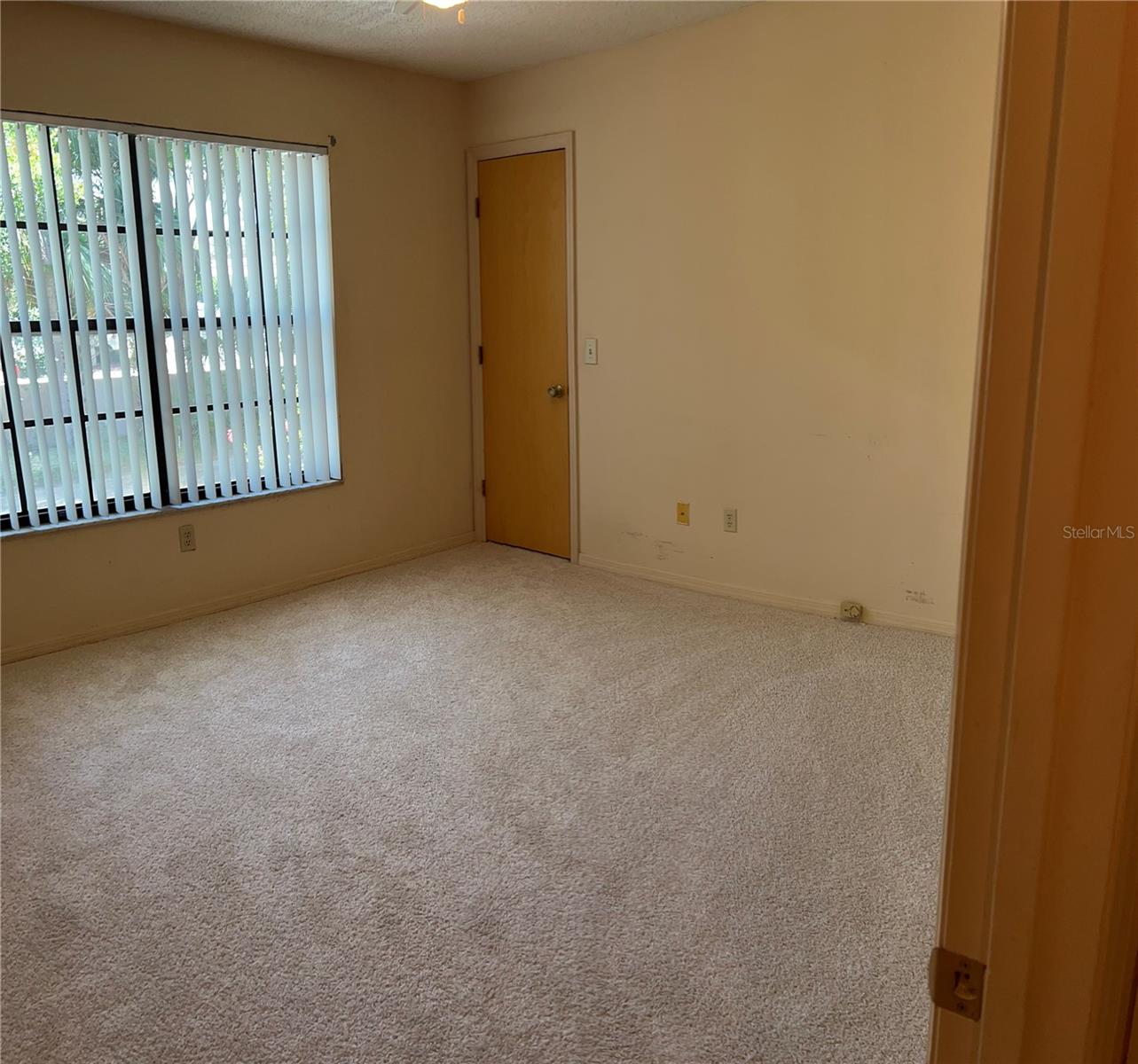 Image 22 of 29 For 714 Edgewater Drive 1a