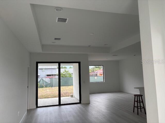 Image 5 of 16 For 3296 Glencove Street
