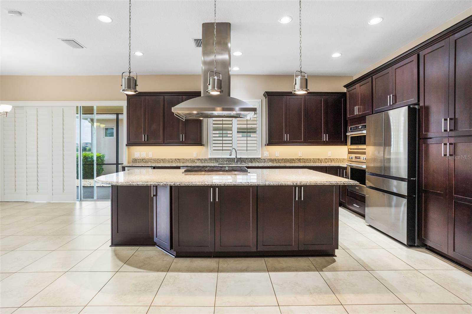 Image 12 of 73 For 290 Silver Maple Road