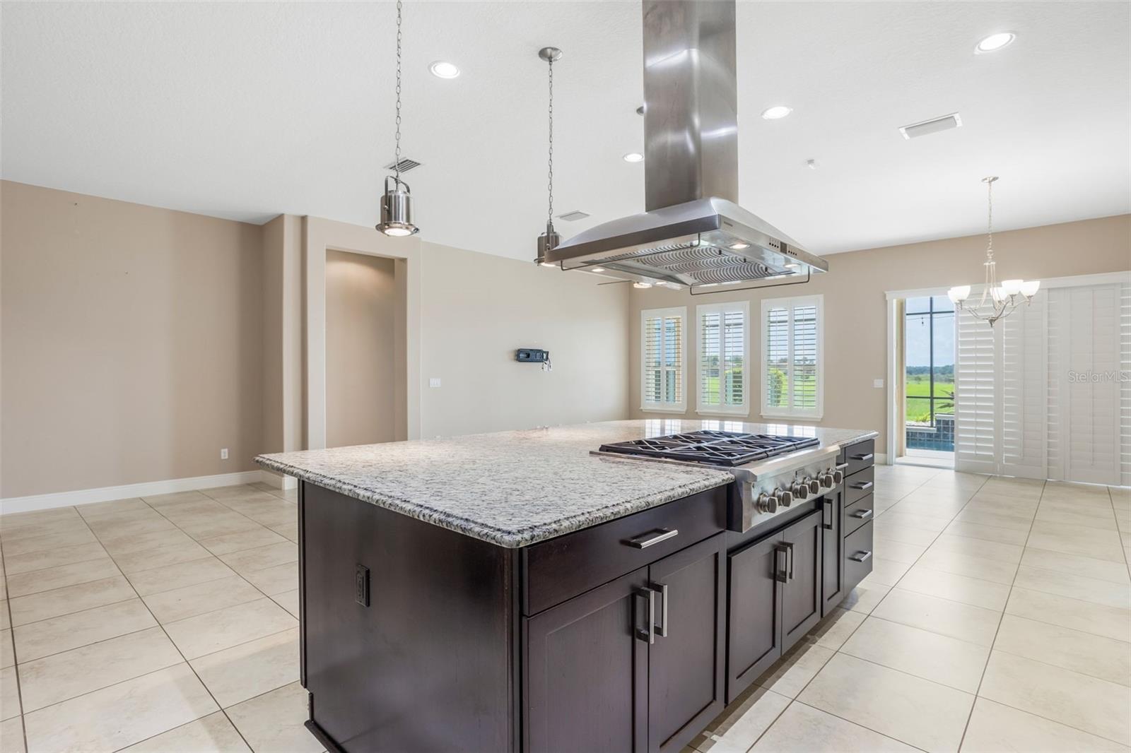 Image 10 of 88 For 290 Silver Maple Road
