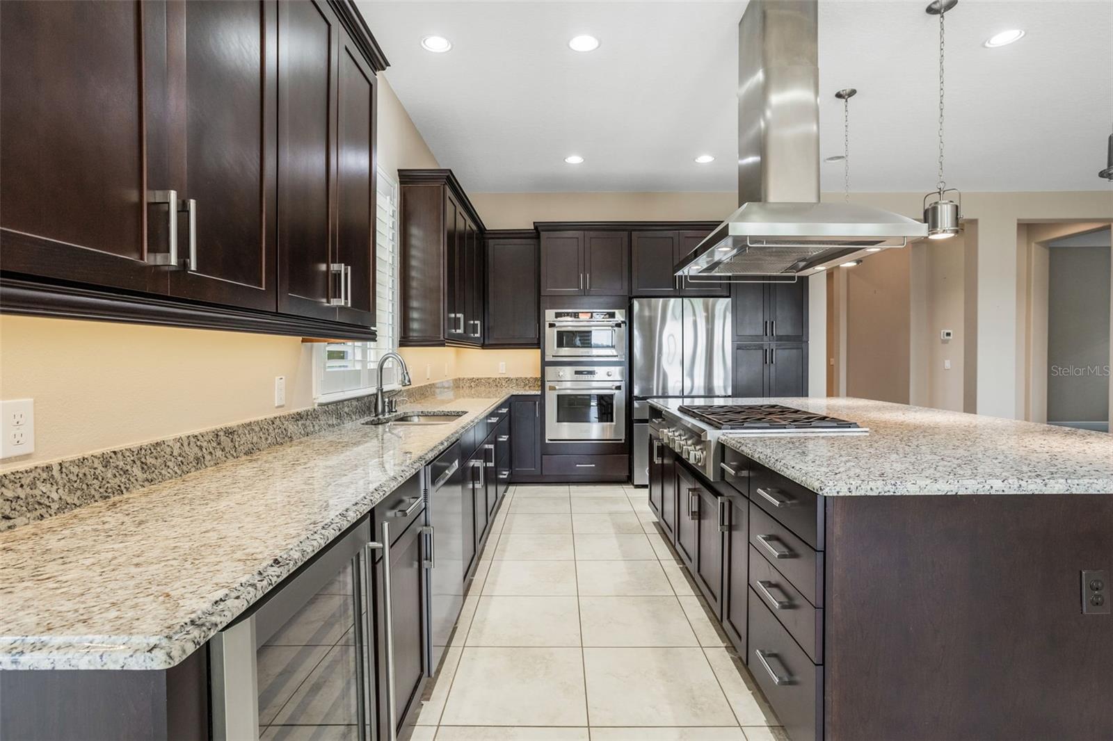 Image 11 of 88 For 290 Silver Maple Road