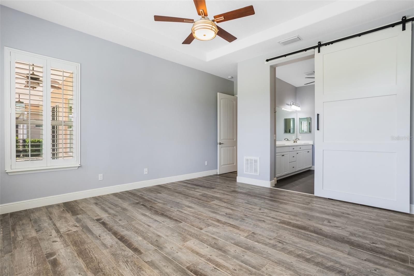 Image 19 of 88 For 290 Silver Maple Road