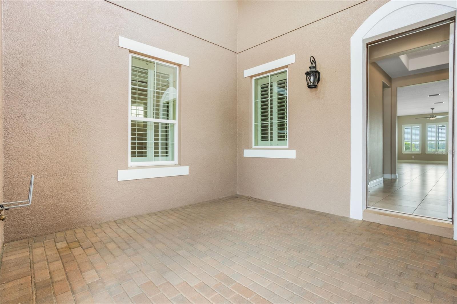 Image 4 of 88 For 290 Silver Maple Road