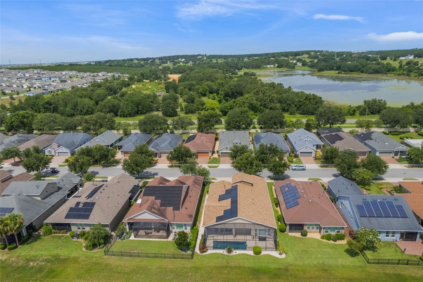 Image 40 of 88 For 290 Silver Maple Road