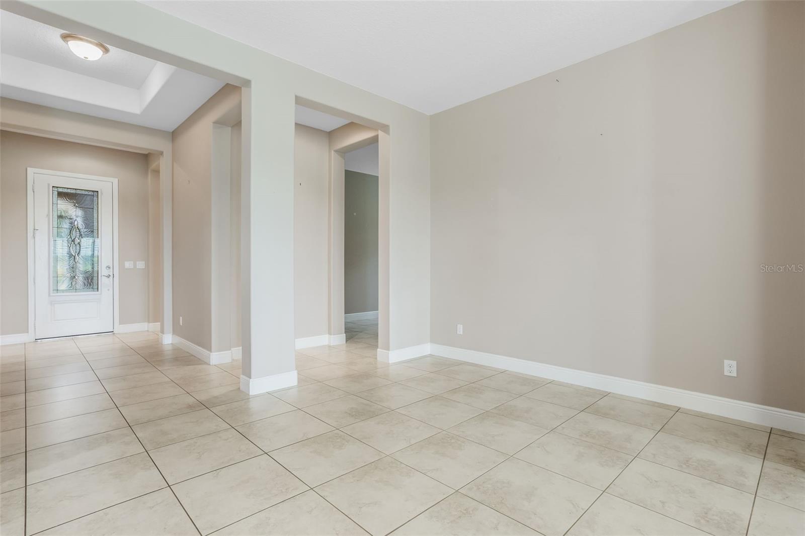Image 6 of 88 For 290 Silver Maple Road