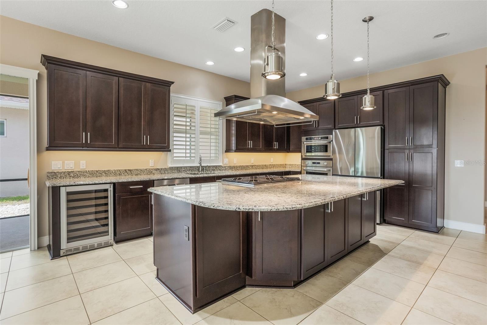 Image 9 of 88 For 290 Silver Maple Road