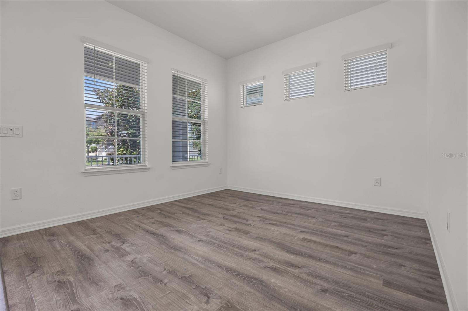 Image 13 of 35 For 10037 Austrina Oak Loop