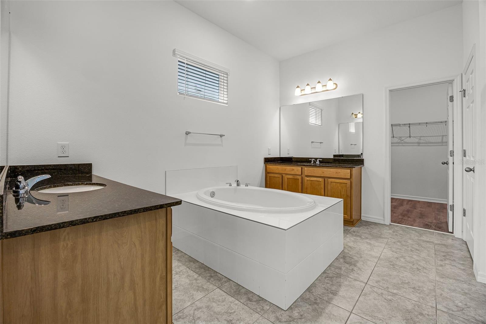 Image 18 of 35 For 10037 Austrina Oak Loop
