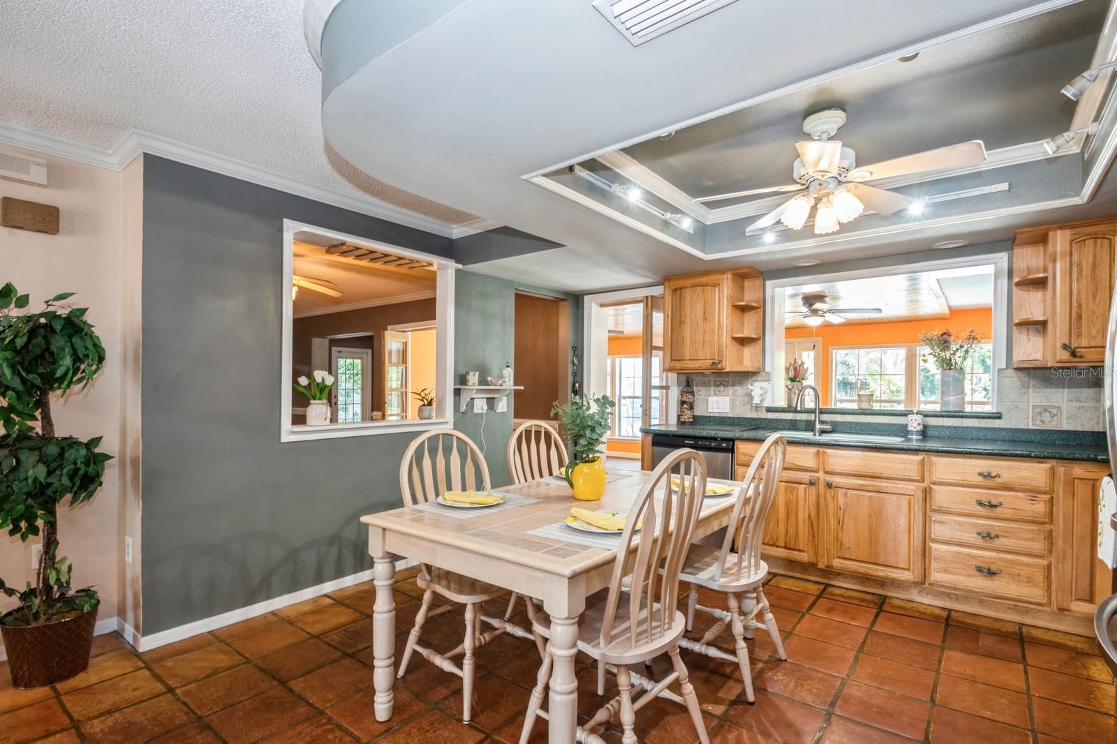 Image 11 of 47 For 8548 Shady Glen Drive