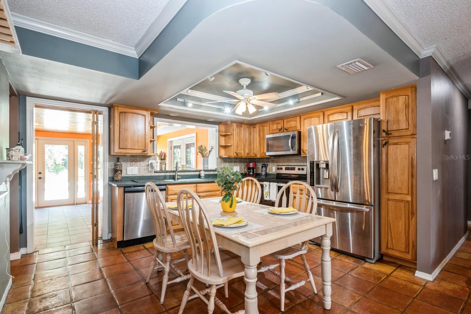 Image 13 of 47 For 8548 Shady Glen Drive