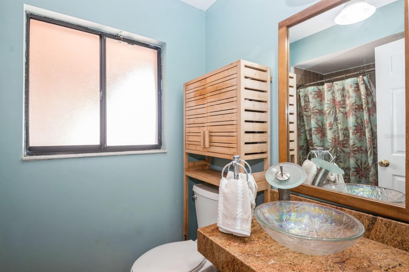 Image 21 of 47 For 8548 Shady Glen Drive