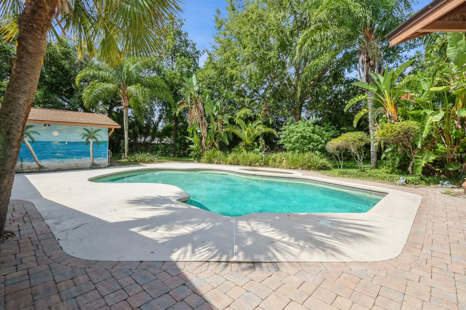 Image 32 of 47 For 8548 Shady Glen Drive