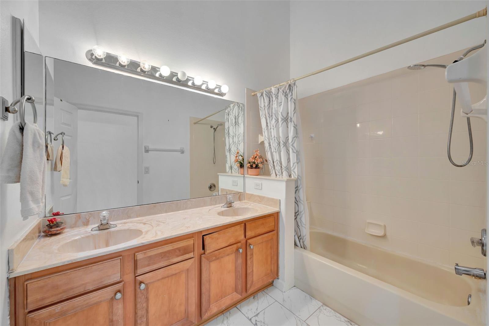 Image 20 of 49 For 9716 Pecky Cypress Way