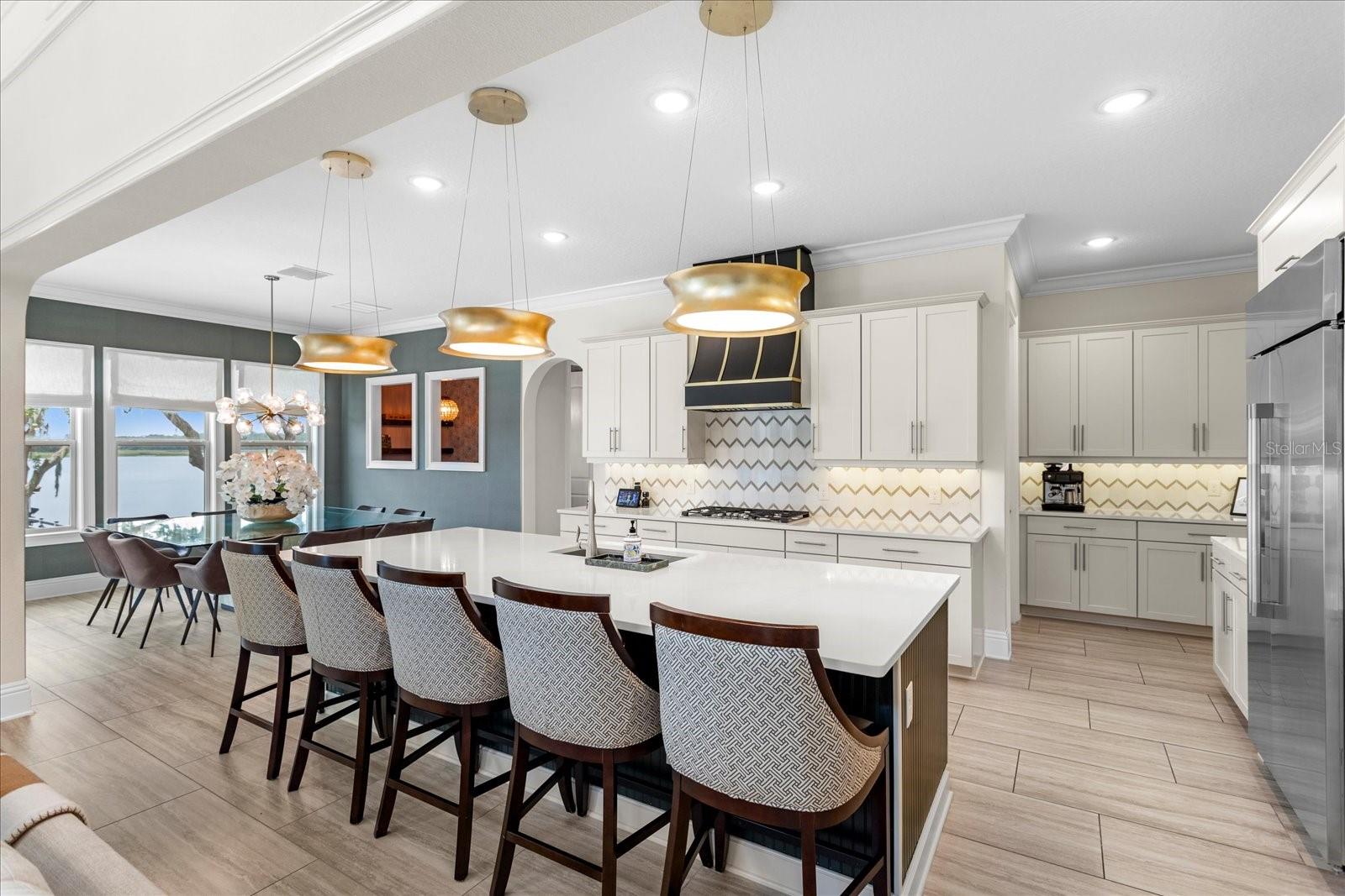 Image 13 of 72 For 16821 Broadwater Avenue