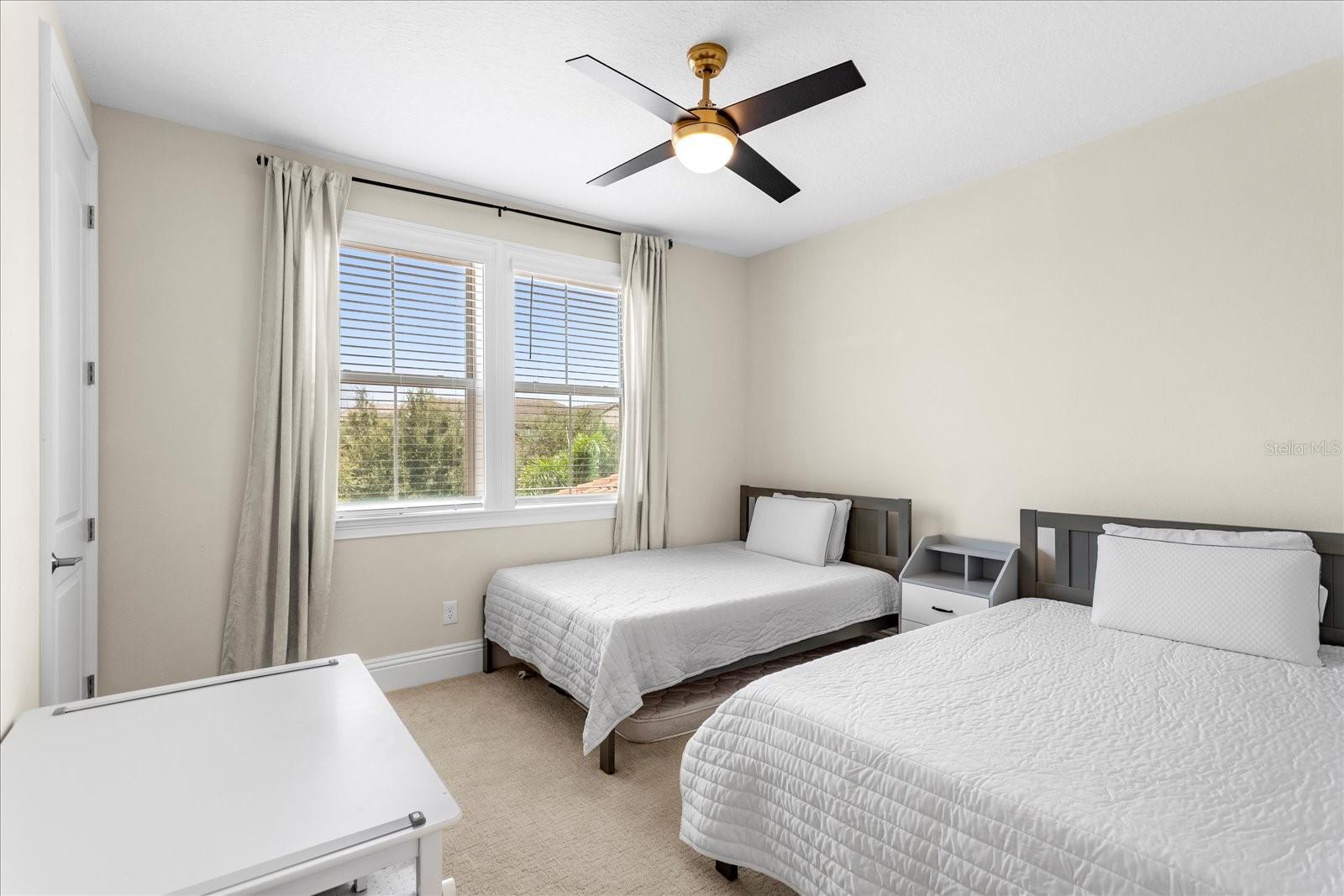 Image 34 of 72 For 16821 Broadwater Avenue