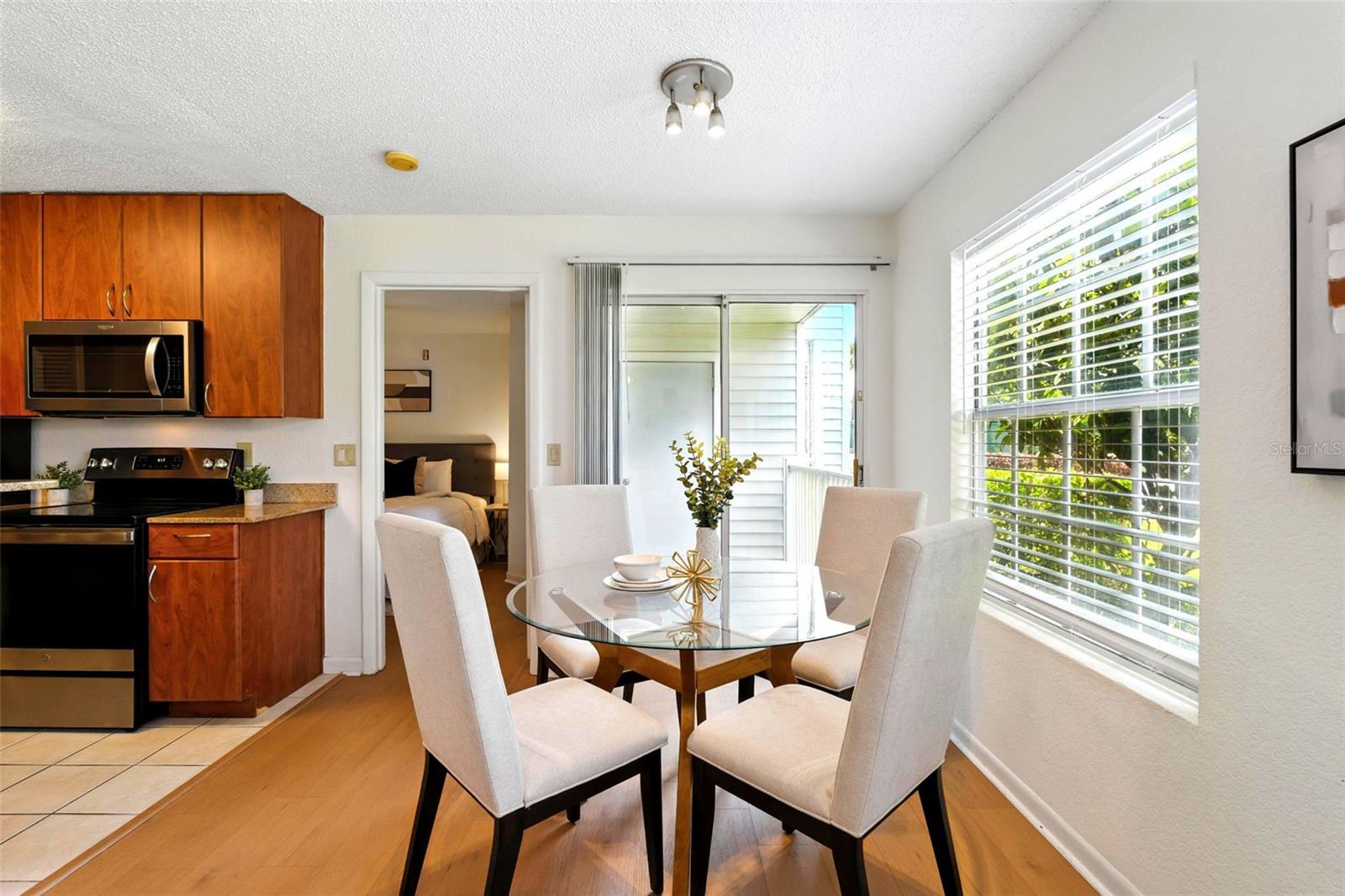 Image 11 of 46 For 11550 Westwood Boulevard 1212