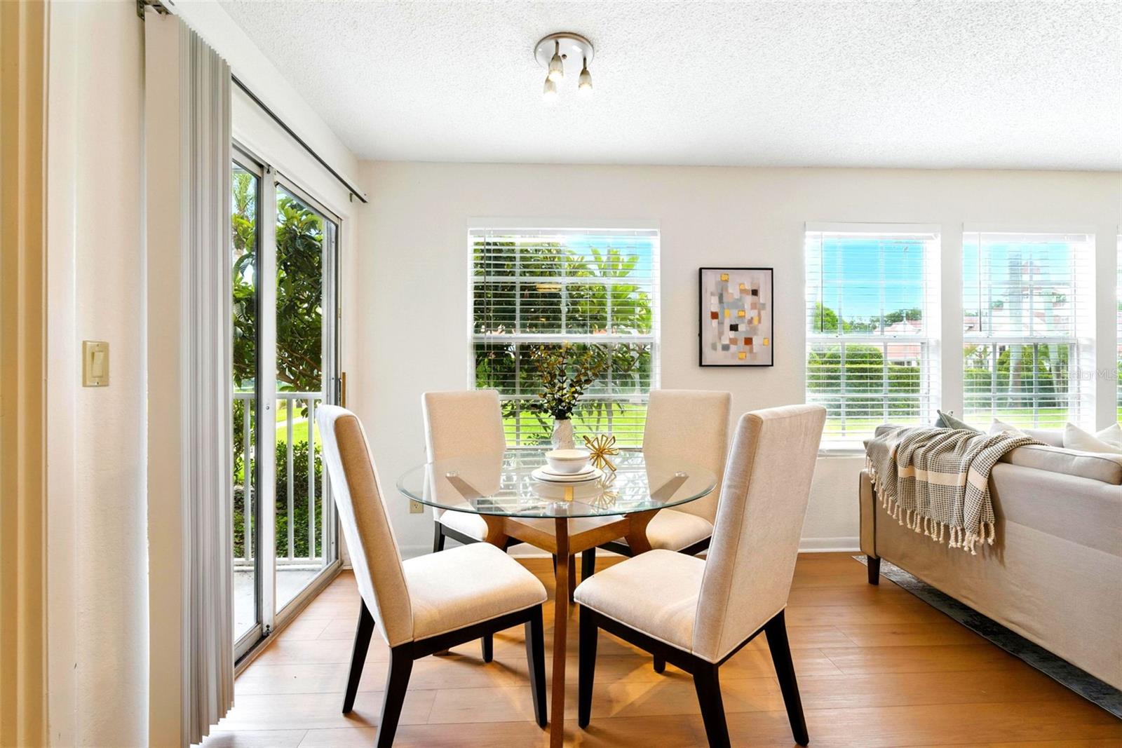 Image 13 of 46 For 11550 Westwood Boulevard 1212