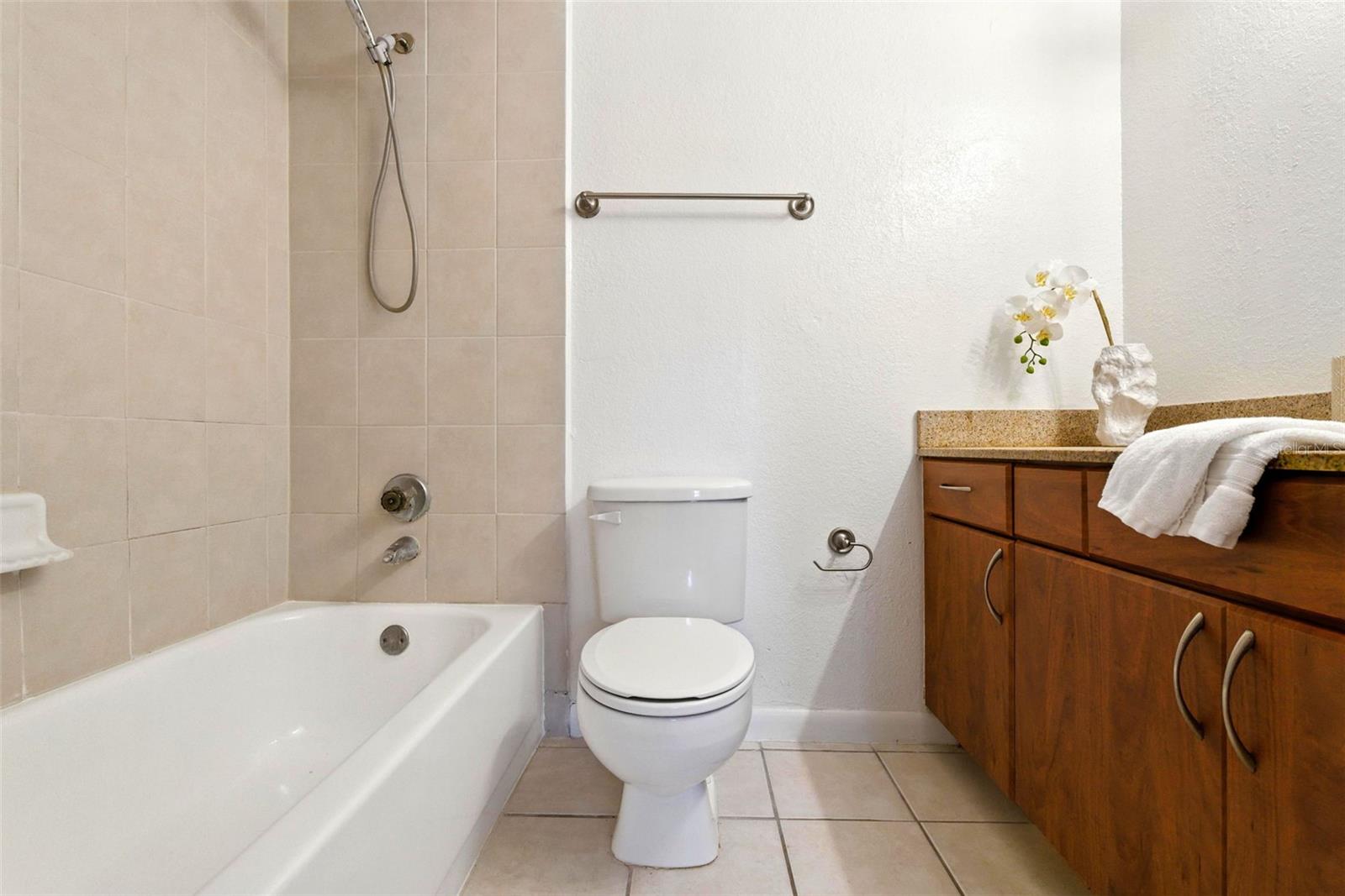 Image 25 of 46 For 11550 Westwood Boulevard 1212
