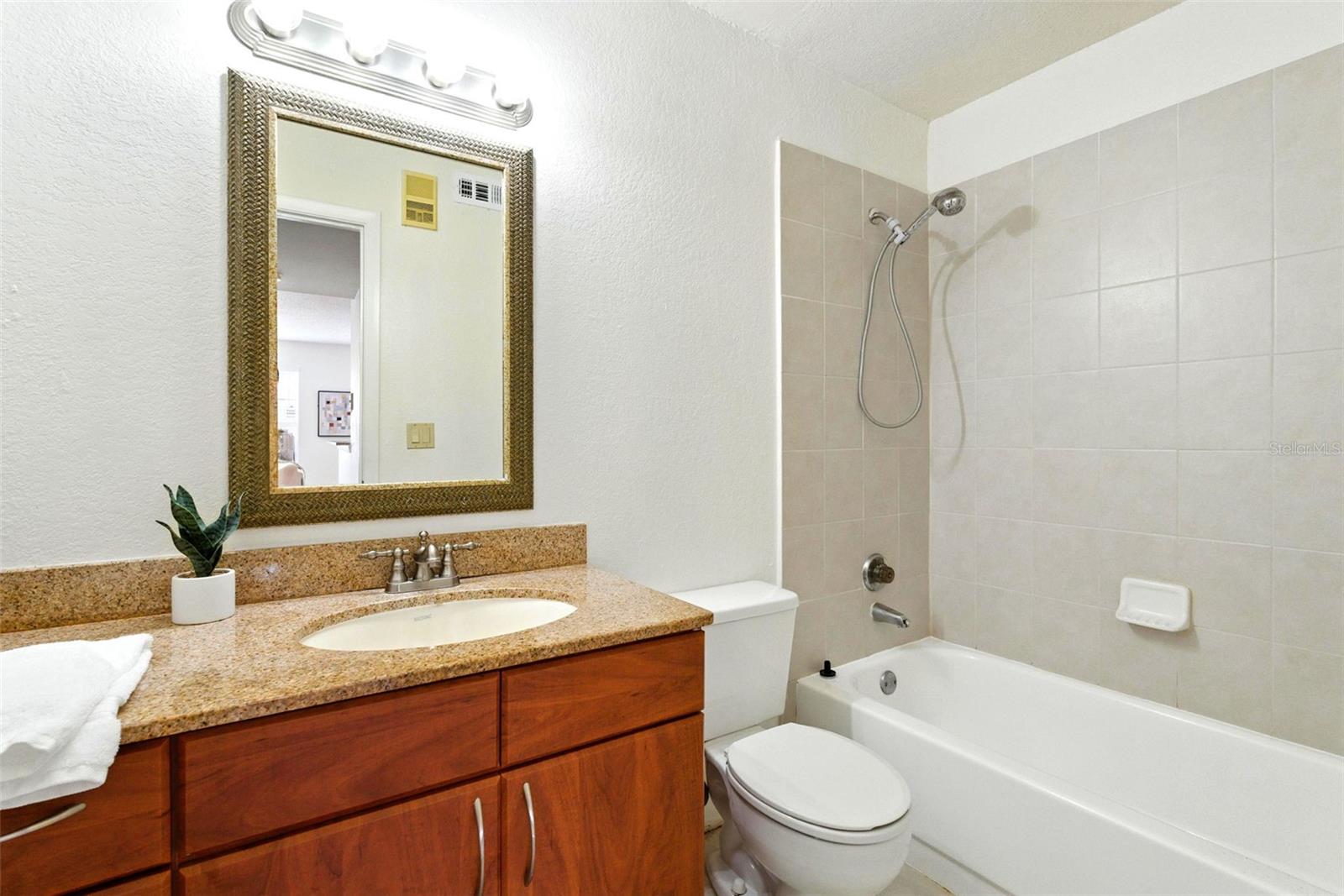 Image 27 of 46 For 11550 Westwood Boulevard 1212