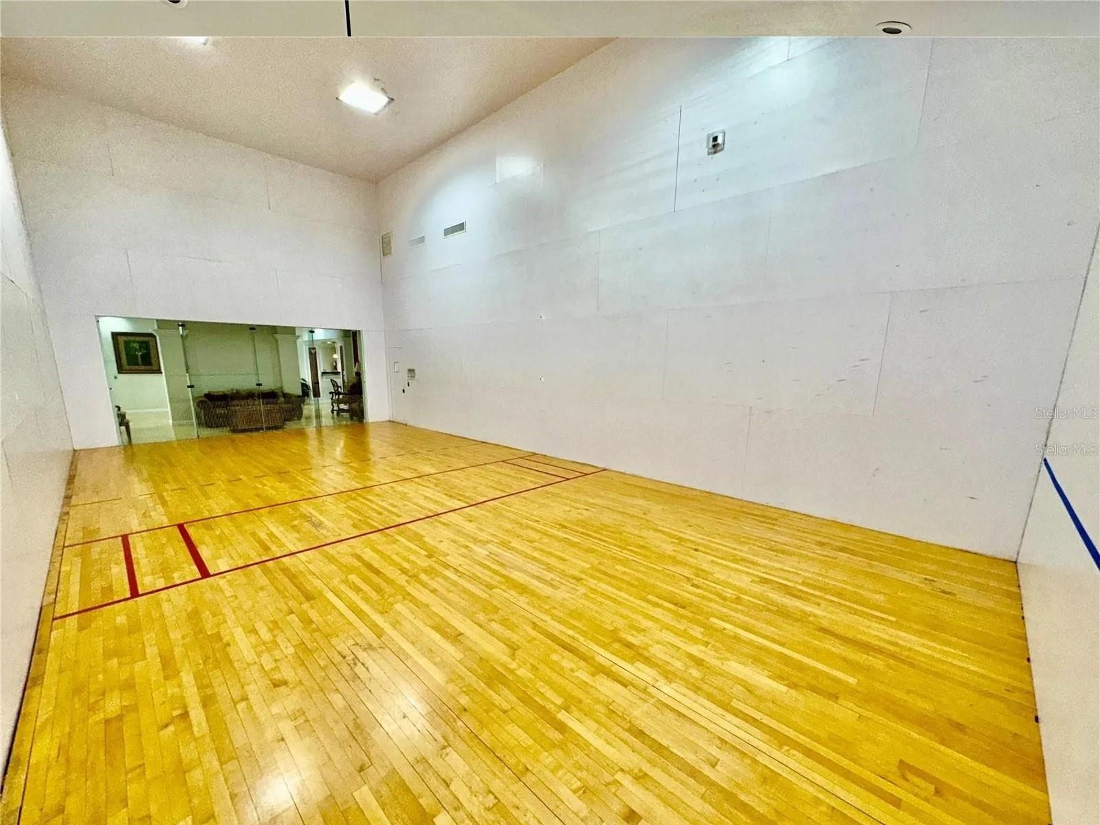 Image 40 of 46 For 11550 Westwood Boulevard 1212