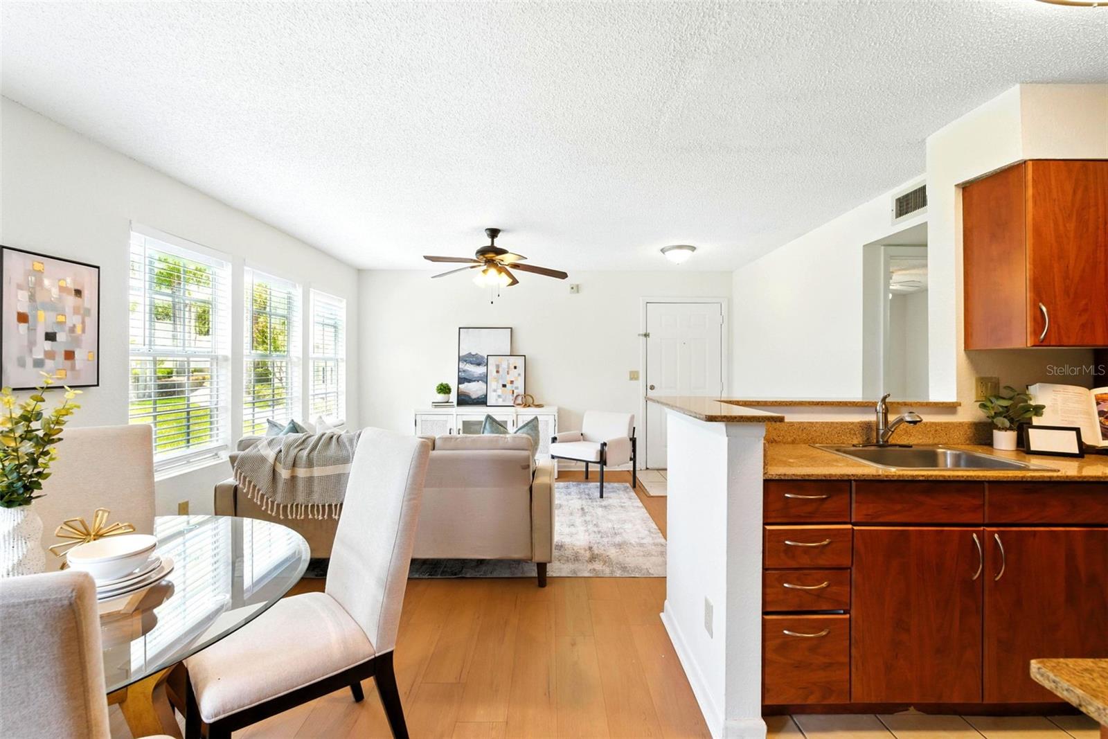 Image 7 of 46 For 11550 Westwood Boulevard 1212