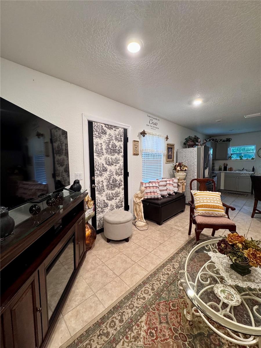 Image 43 of 48 For 709 Dillingham Ave