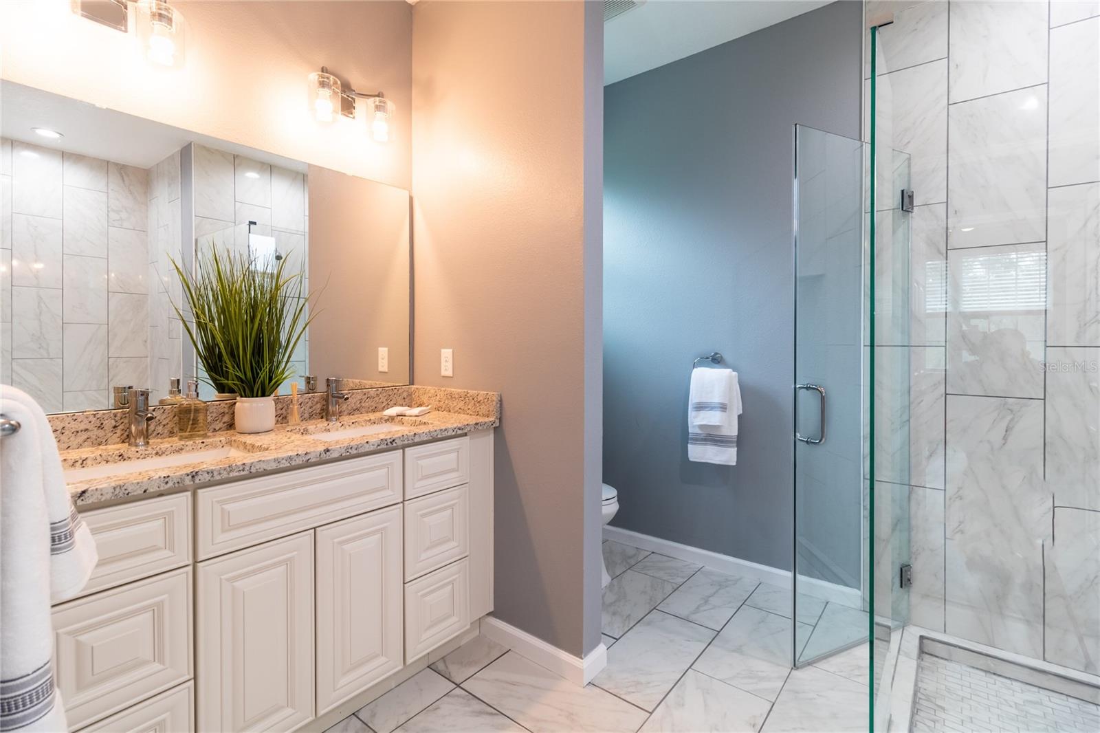 Image 16 of 25 For 41550 Royal Trails Road