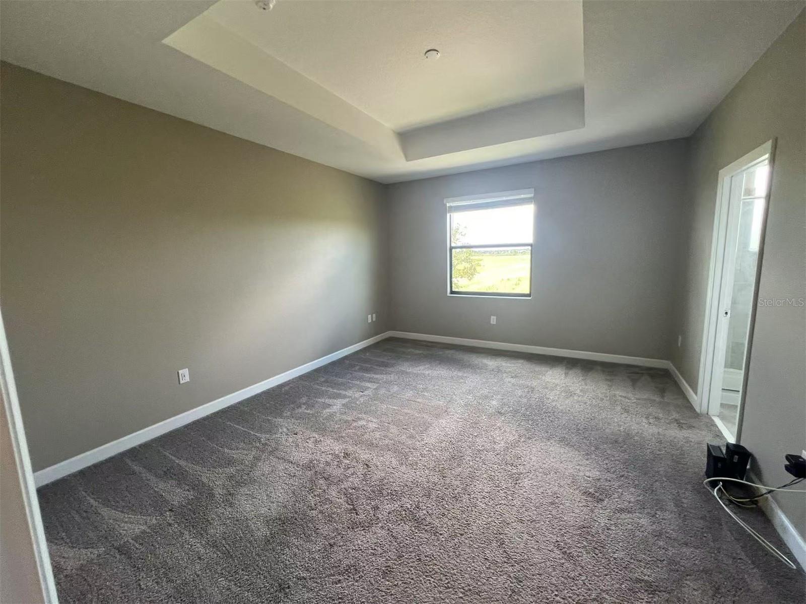 Image 33 of 40 For 1205 Royal St George Boulevard