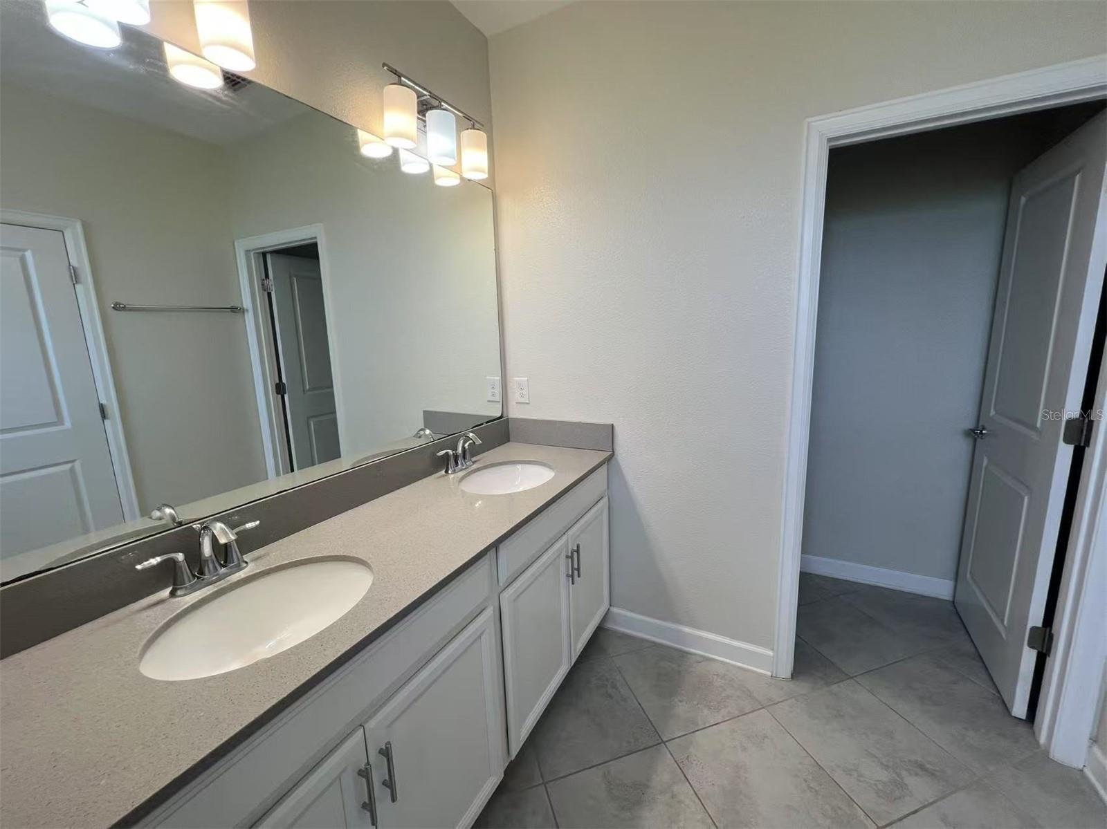 Image 36 of 40 For 1205 Royal St George Boulevard