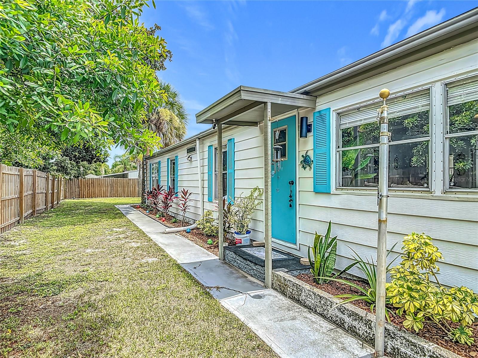 Image 3 of 52 For 121 Aloha Terrace