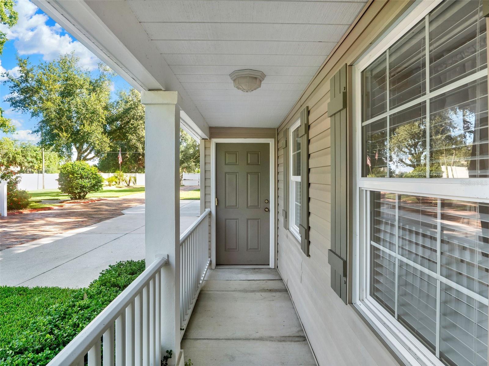 Image 32 of 72 For 16210 Lake Saunders Drive