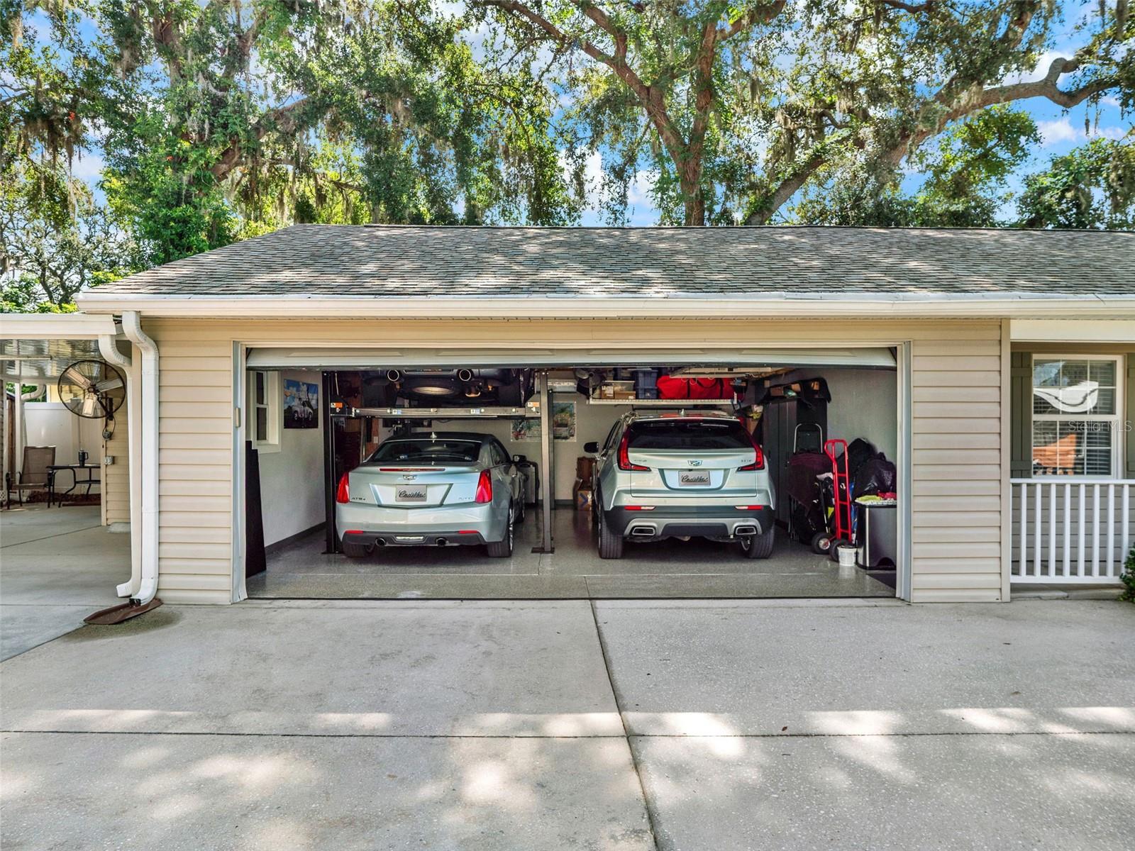 Image 56 of 72 For 16210 Lake Saunders Drive