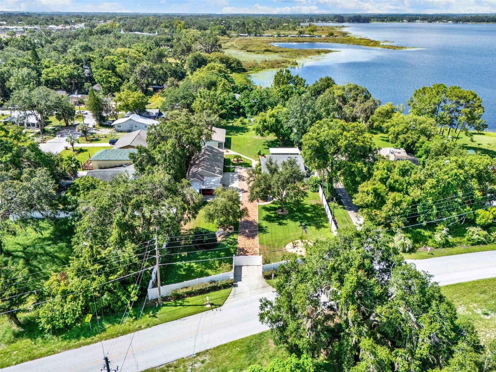 Image 60 of 72 For 16210 Lake Saunders Drive