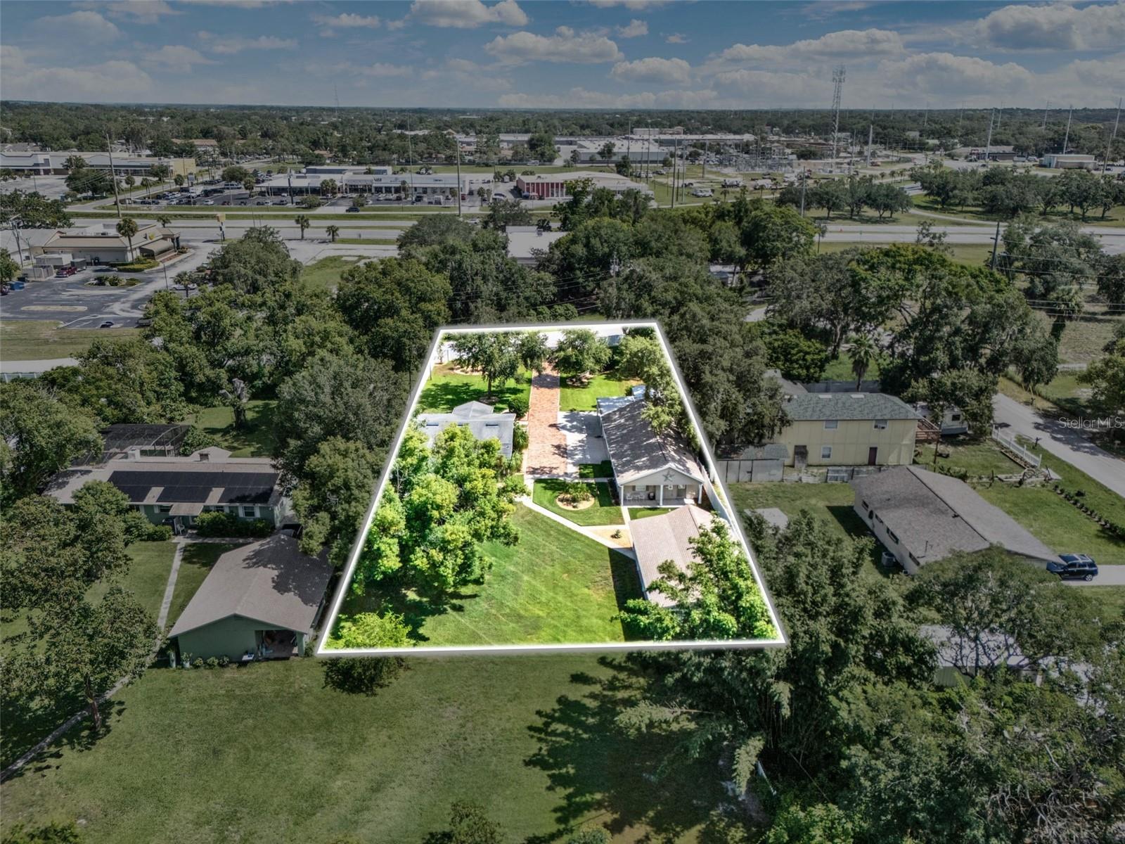 Image 71 of 72 For 16210 Lake Saunders Drive
