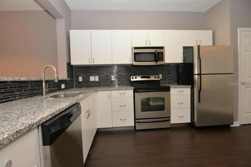 Image 4 of 12 For 6941 Cadiz Boulevard
