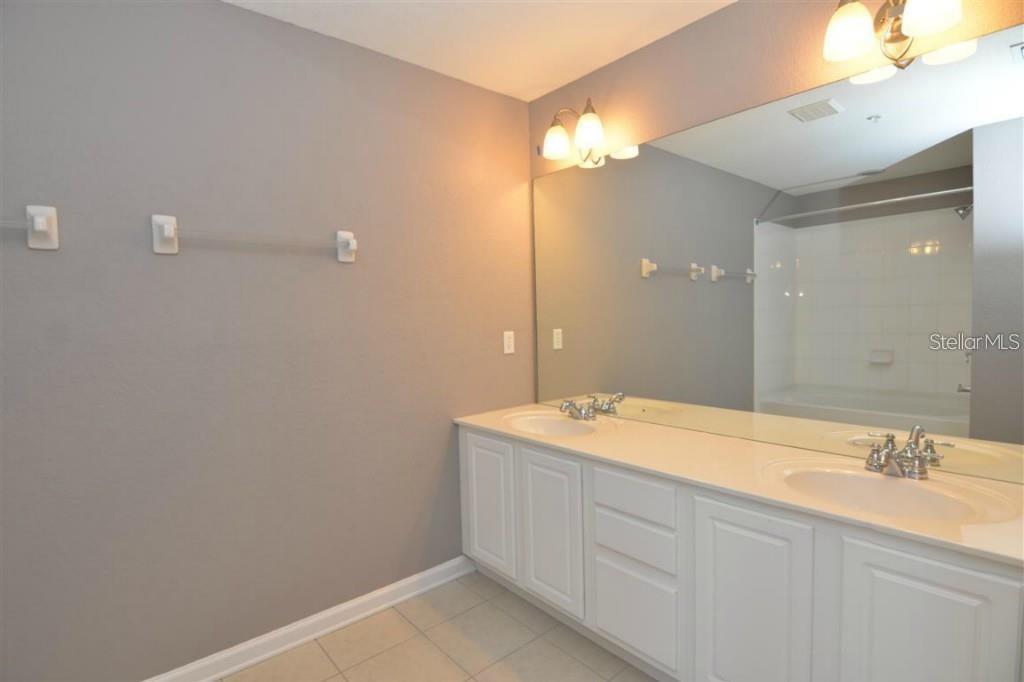 Image 9 of 12 For 6941 Cadiz Boulevard
