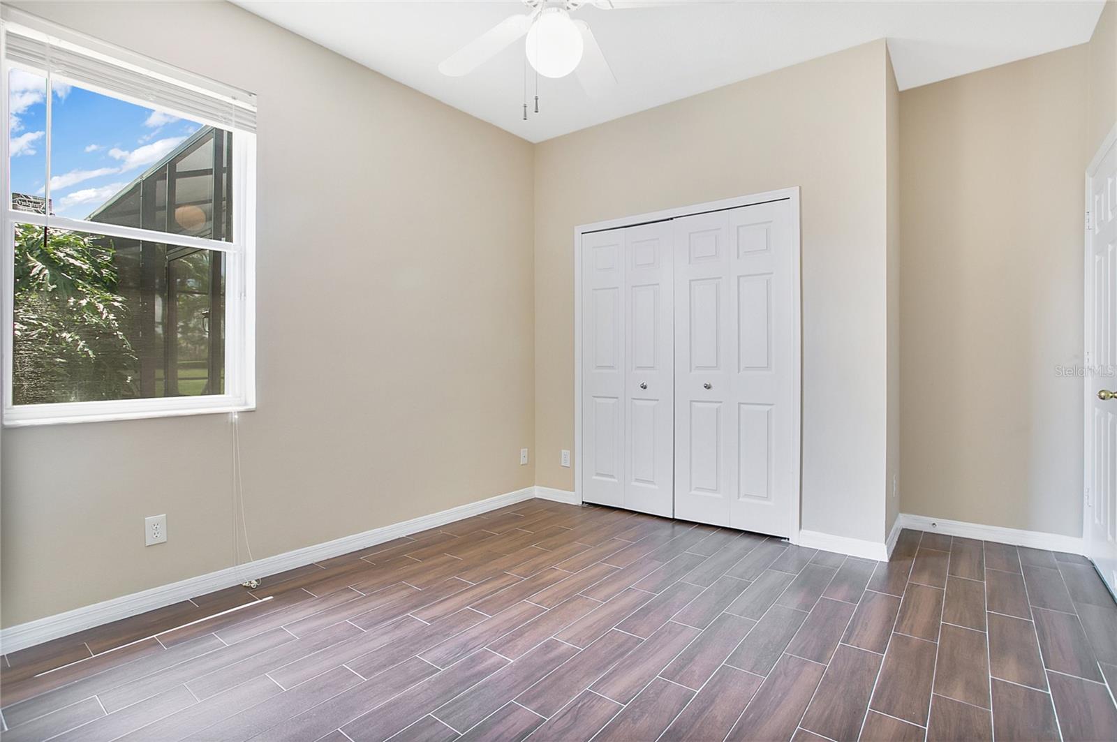 Image 22 of 39 For 107 Walton Heath Drive