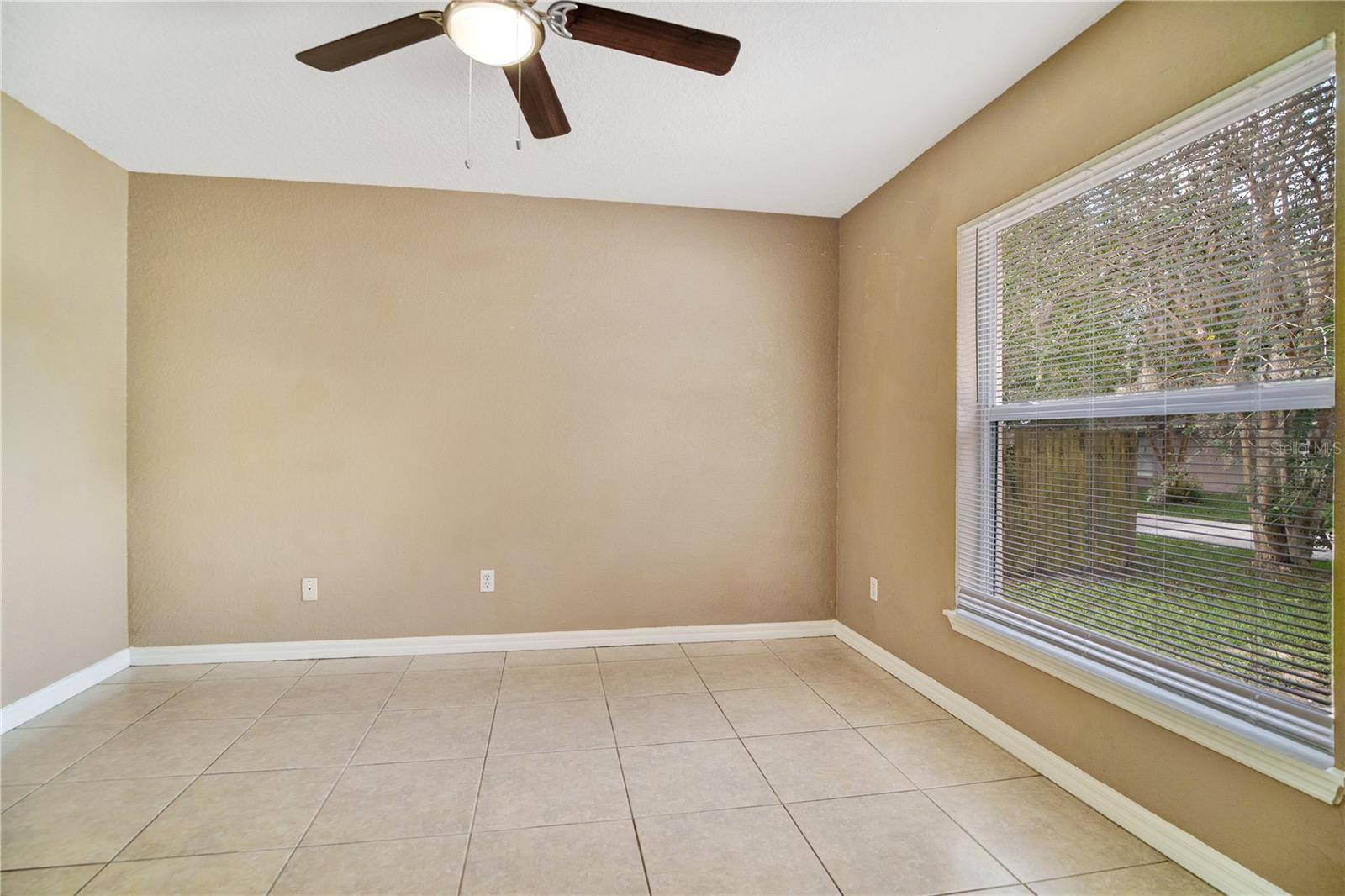 Image 8 of 11 For 825 Douglass Avenue