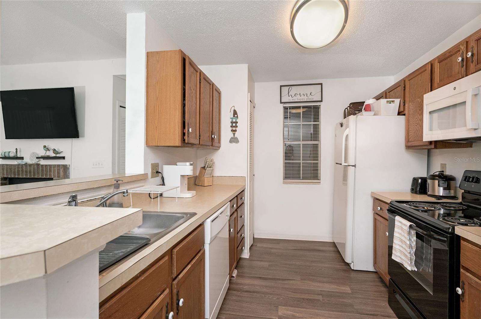 Image 10 of 22 For 946 Bird Bay Court 104