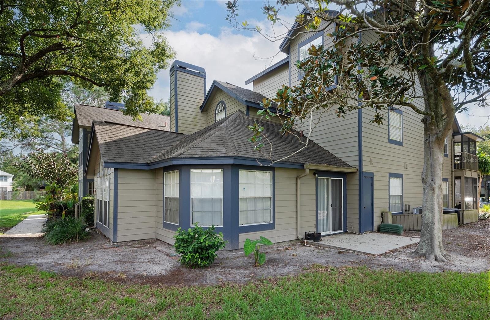 Image 16 of 22 For 946 Bird Bay Court 104